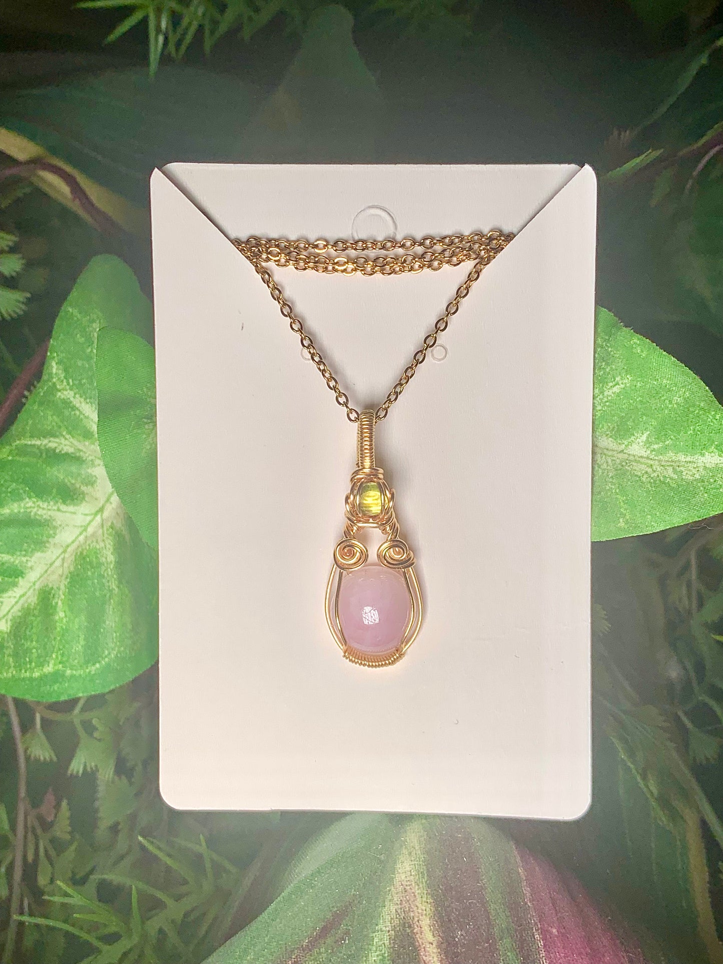 Pink Kunzite & Peridot Gold Pendant (Round)