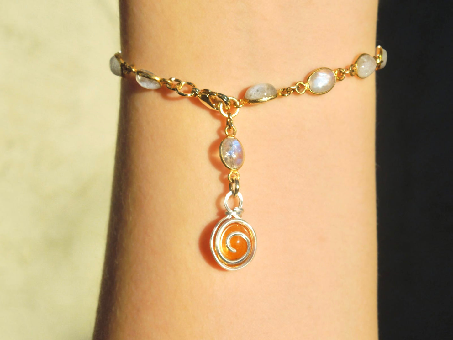 ‘Sol y Luna’ bracelet