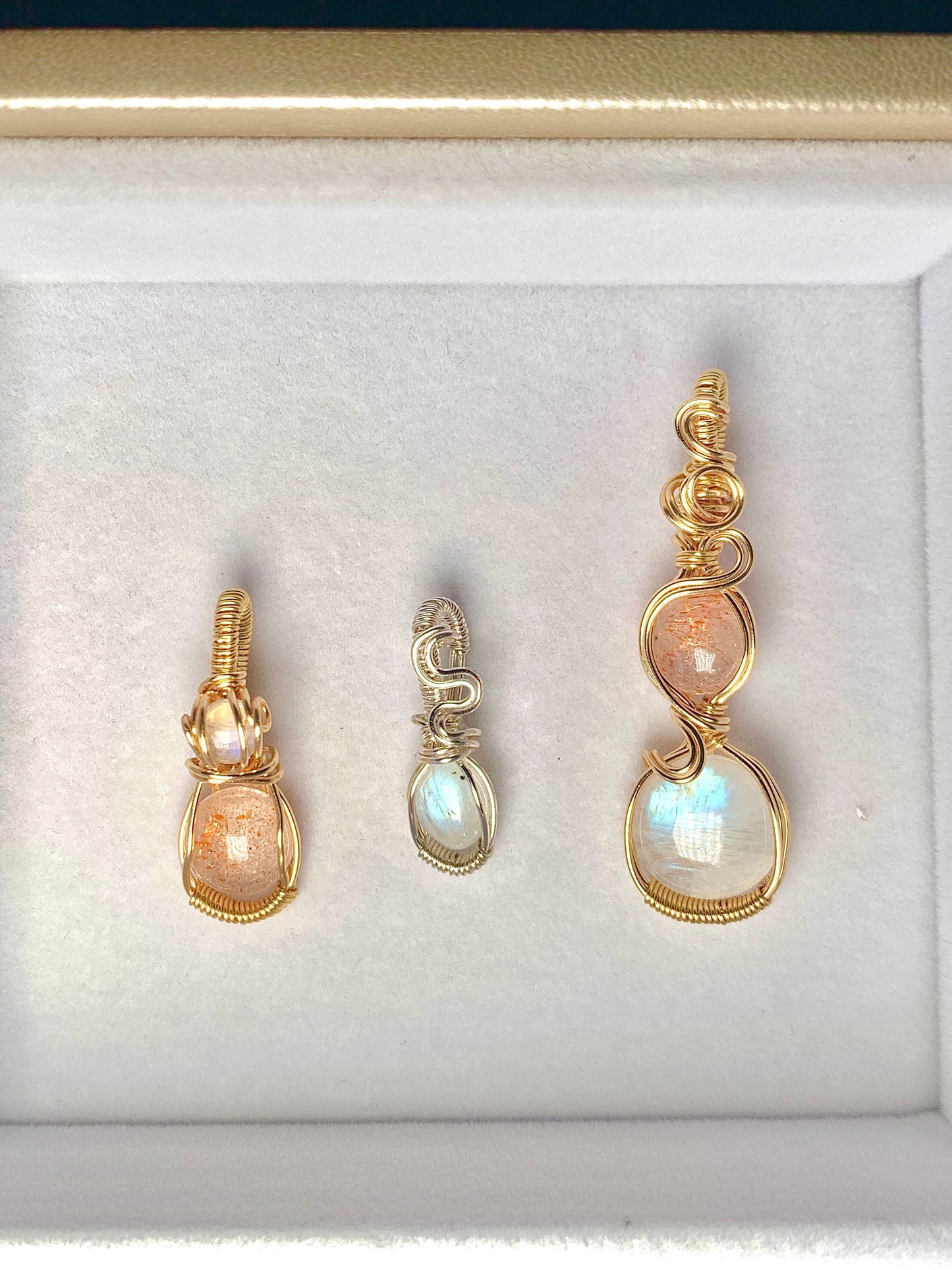 Silver Mini Moonstone pendant