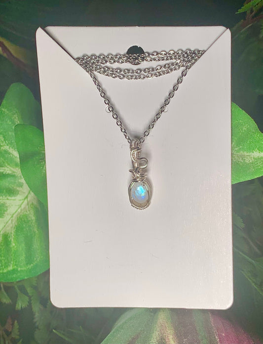 Silver Mini Moonstone pendant